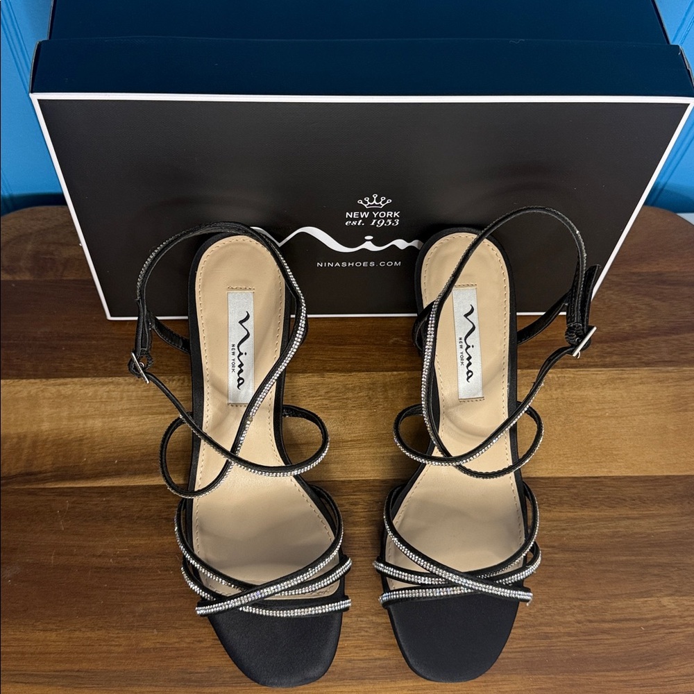👠 NWT Nina Anna Black Luster Satin Strappy Heels Size 7 - Picture 3 of 7